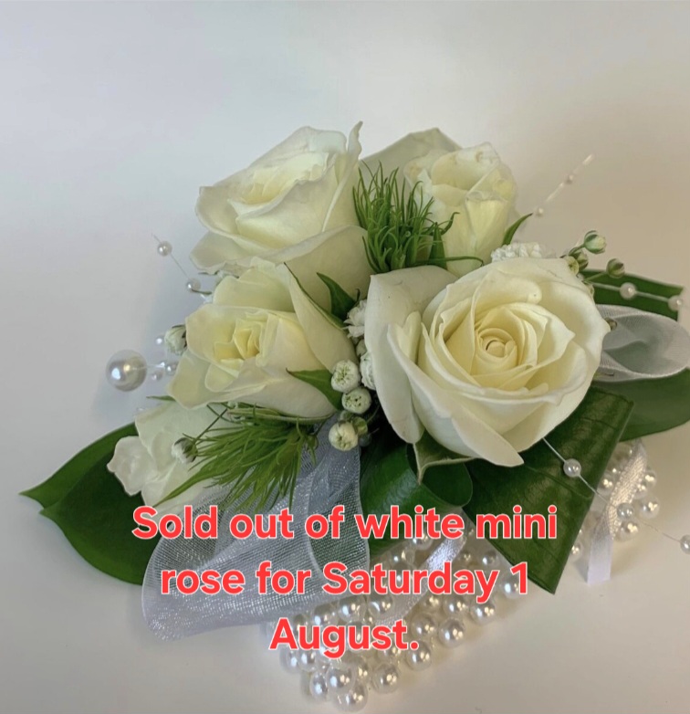 Rose wrist corsage